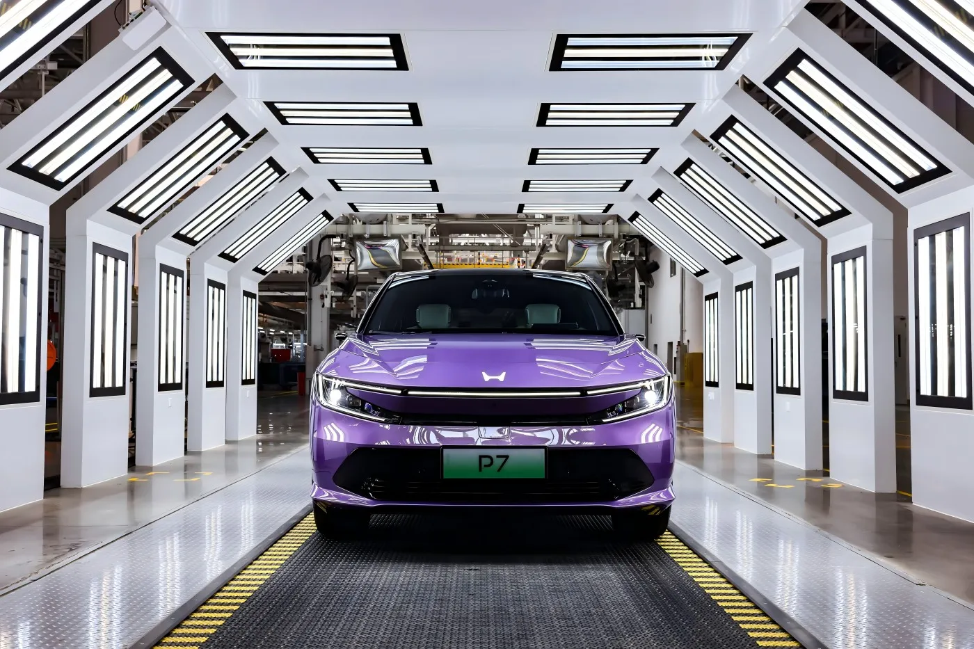 GAC Honda P7 rullede officielt produktionslinjen. Det er placeret som en mellemstor SUV og forventes at lancere yderligere to elektriske køretøjer i fremtiden.