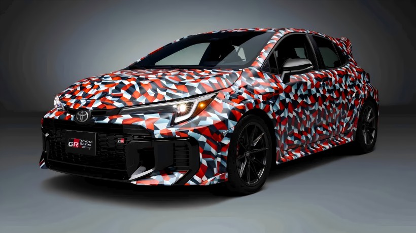 Prototype af GRMN-højtydende version? Officielle teaserbilleder af den nye version af GR Corolla frigivet, for at blive afsløret den 13. april