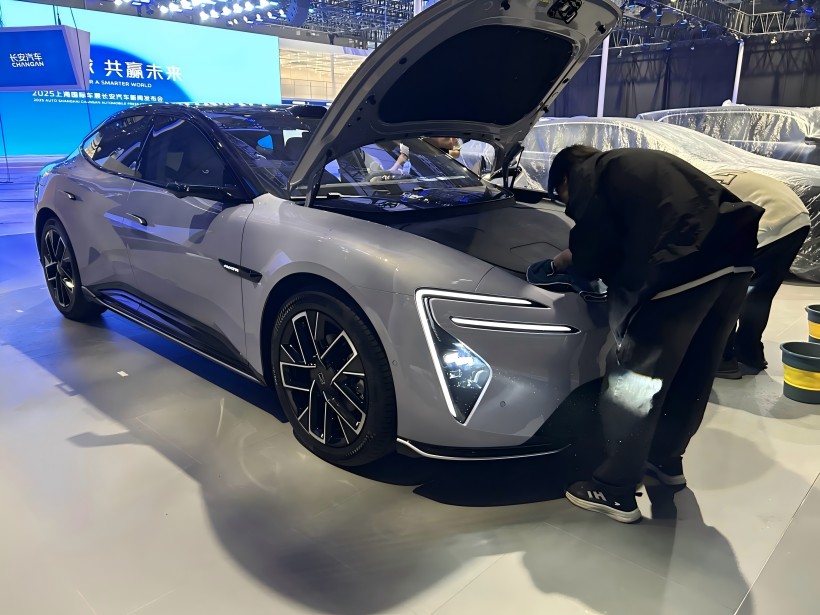 Spillestedudforskning på 2025 Shanghai Auto Show: Avita 06 plettet, til salg fra 191.900 Yuan (begrænset tid)
